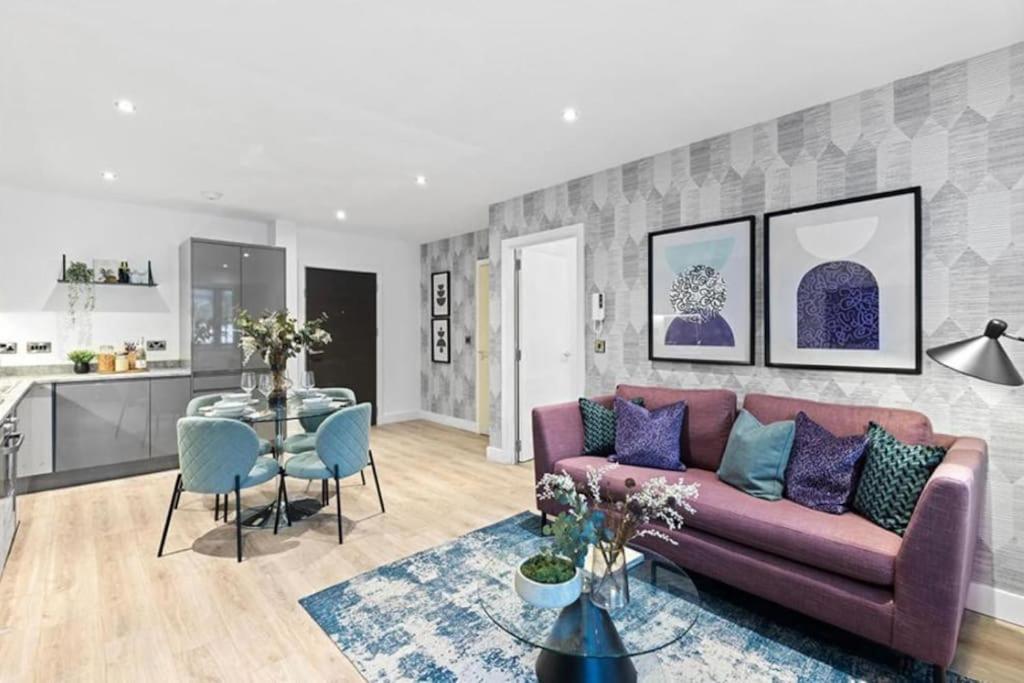 Luxury Modern, One Bedroom Flat Apartment Solihull
