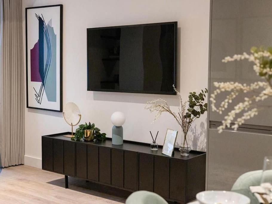 Luxury Modern, One Bedroom Flat Solihull